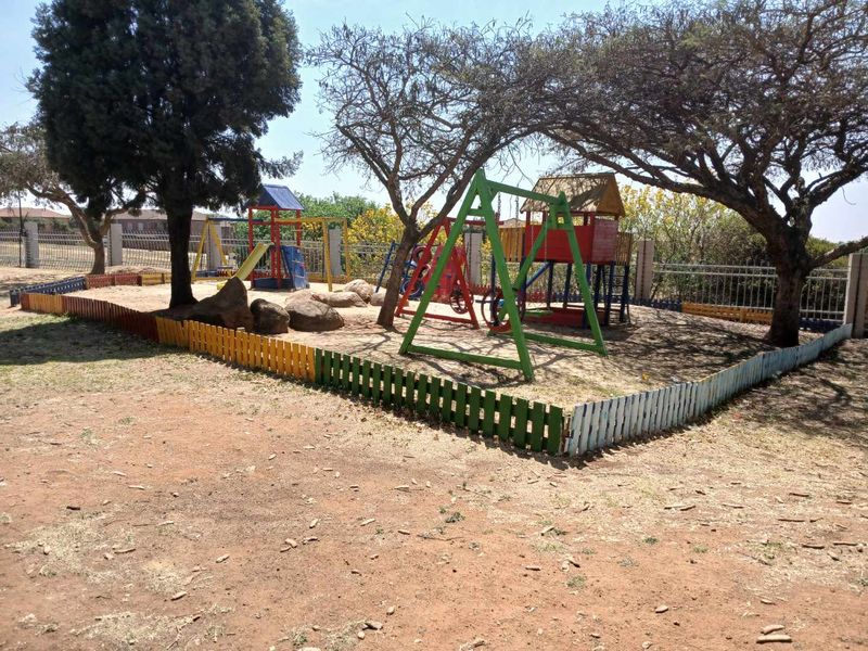 Cozy Starter Apartment for Rent! - Photo 10