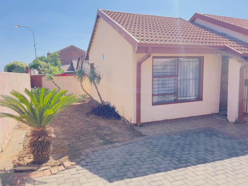 3 Bedroom House for Sale in Mabopane unit x - Photo 5
