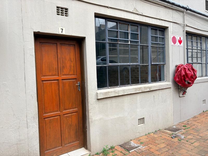 Batchelor pad delight - Photo 3