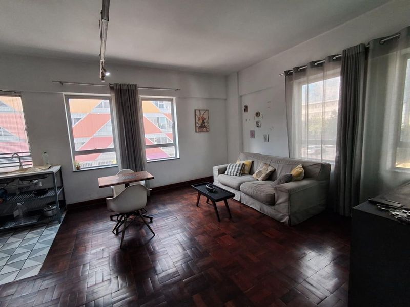 Massive Loft-Style Apartment in the Heart of Maboneng – Ideal Investment Opportunity - Photo 4