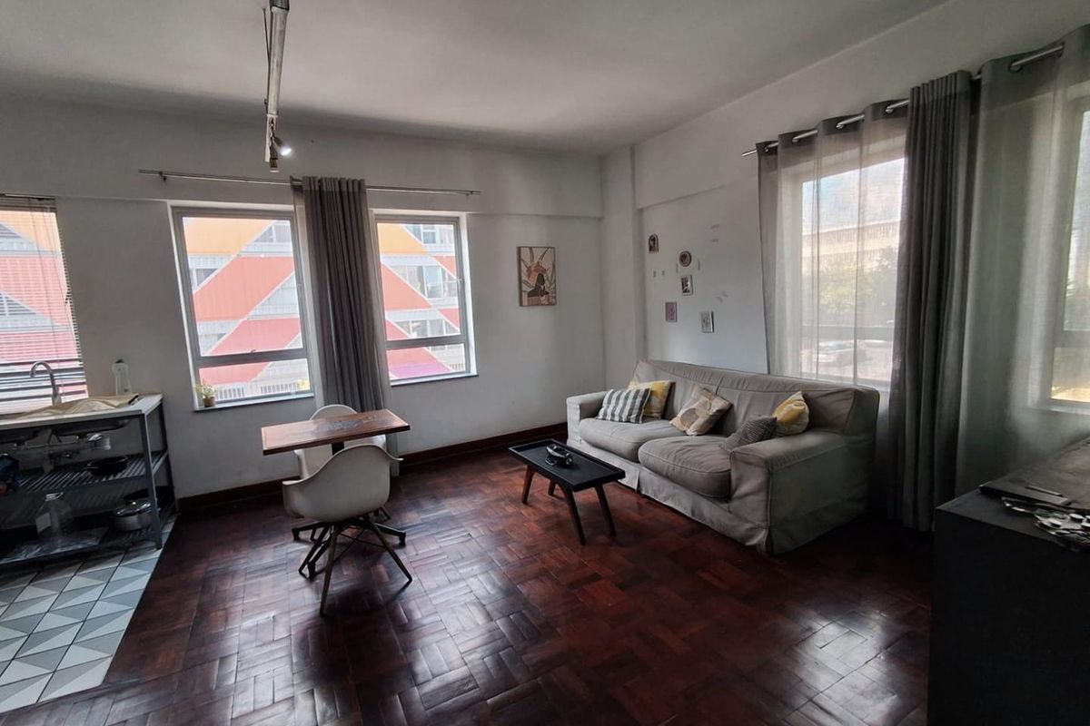 Massive Loft-Style Apartment in the Heart of Maboneng – Ideal Investment Opportunity - Photo 4