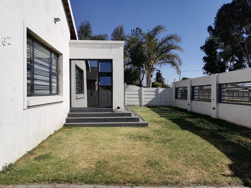 Stunning Modern House in safe area! - Photo 1