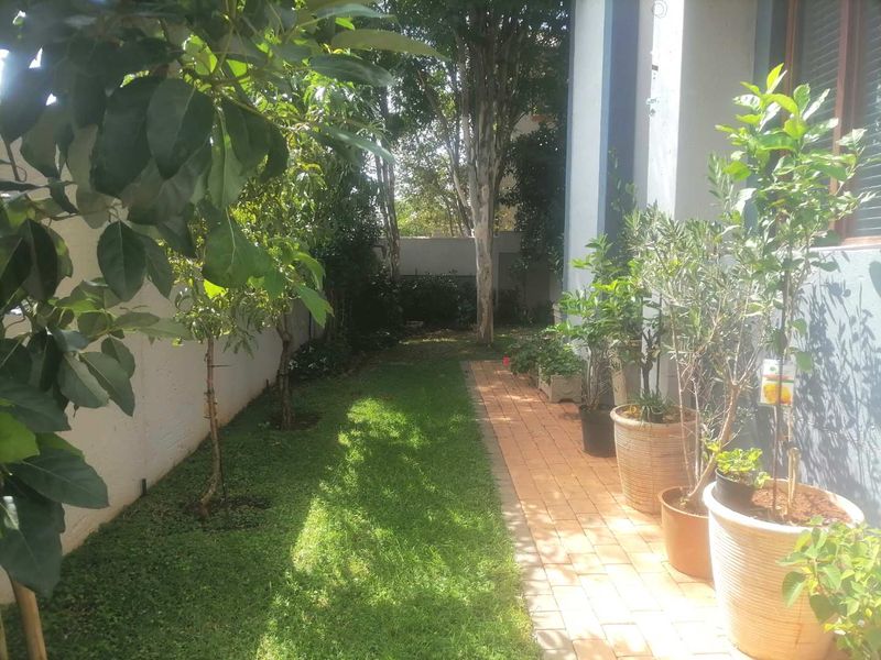 **Luxury Townhouse Living in Montana** - Photo 4