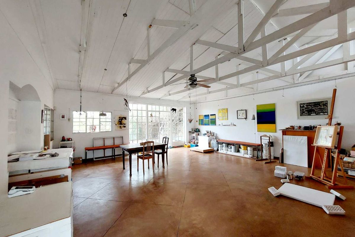 BUSINESS + HOUSE FOR SALE IN OMARURU - Photo 3