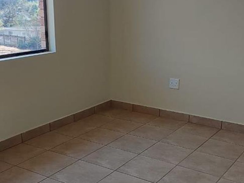 TWO BEDROOM APARTMENT IN PRETORIA NORTH : 1 AUGUST 2026 - Photo 10