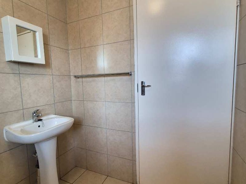 2 Bed, 2 Baths Apartment to rent in Terenure - Photo 8