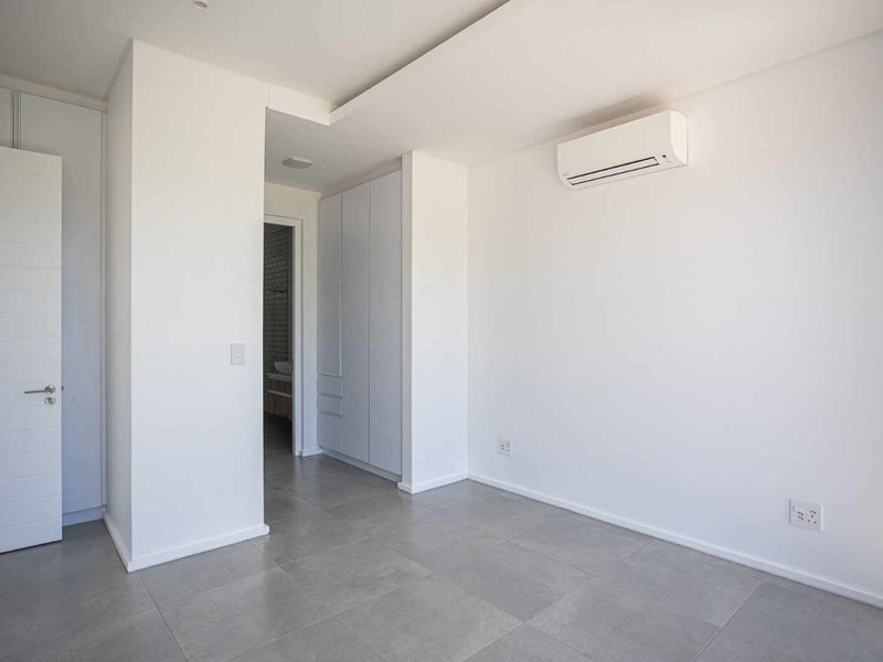 Two-bedroom apartment in the vibrant hub of Val de Vie Estate - Photo 7