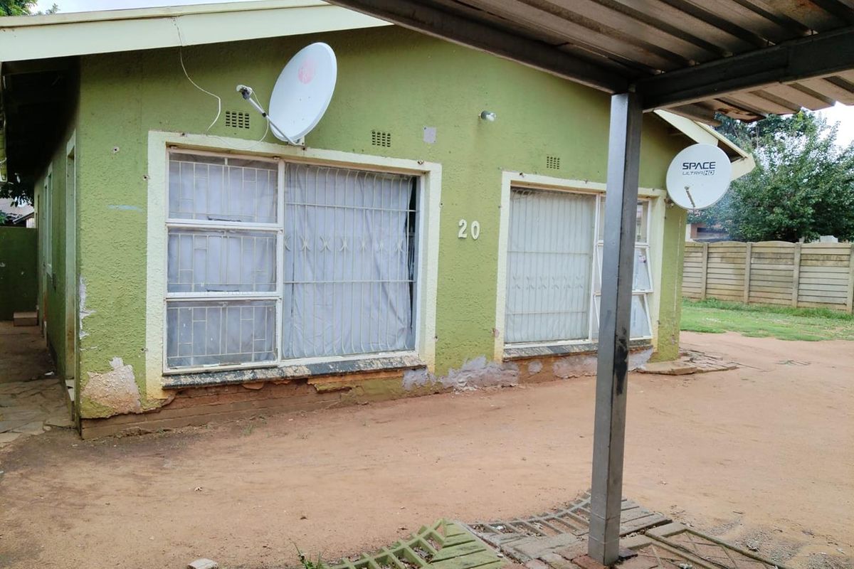 3 bedroom house with rental income of R21 000 a month - Photo 5