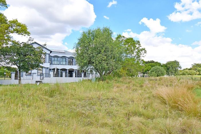 Property #2478793, House For Sale in Blue Valley Golf Estate