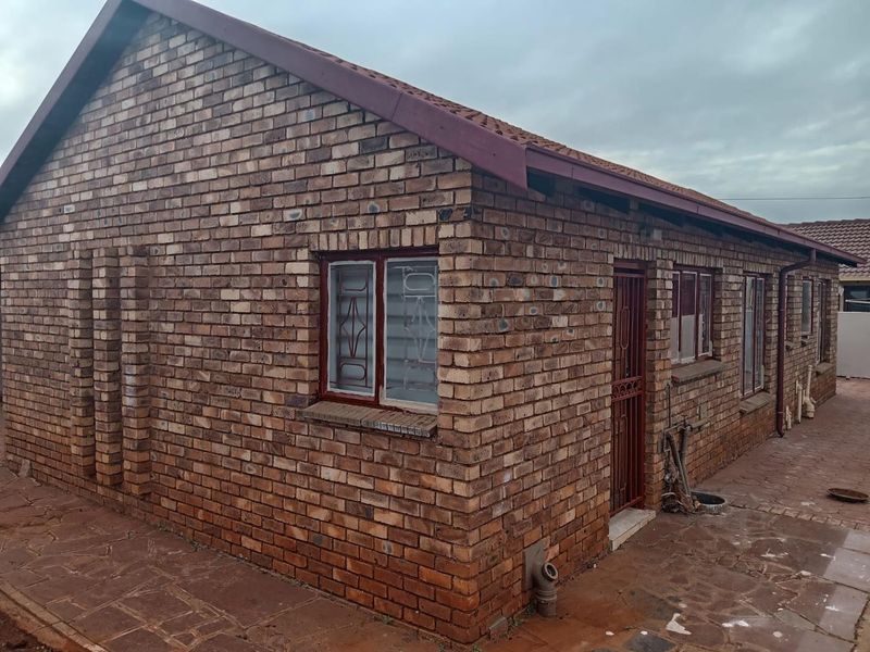 3 Bedroom House For Sale in Ga-Rankuwa Unit 17 - Photo 7