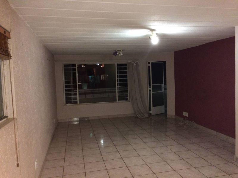 TWO BEDROOM APARTMENT IN MIDRAND : AVAILABLE 1 SEPTEMBER 2026 - Photo 7