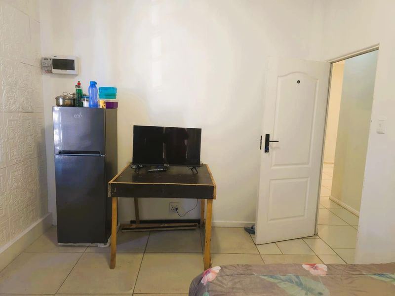 Room to rent at 159 Voortrekker Road - Photo 10