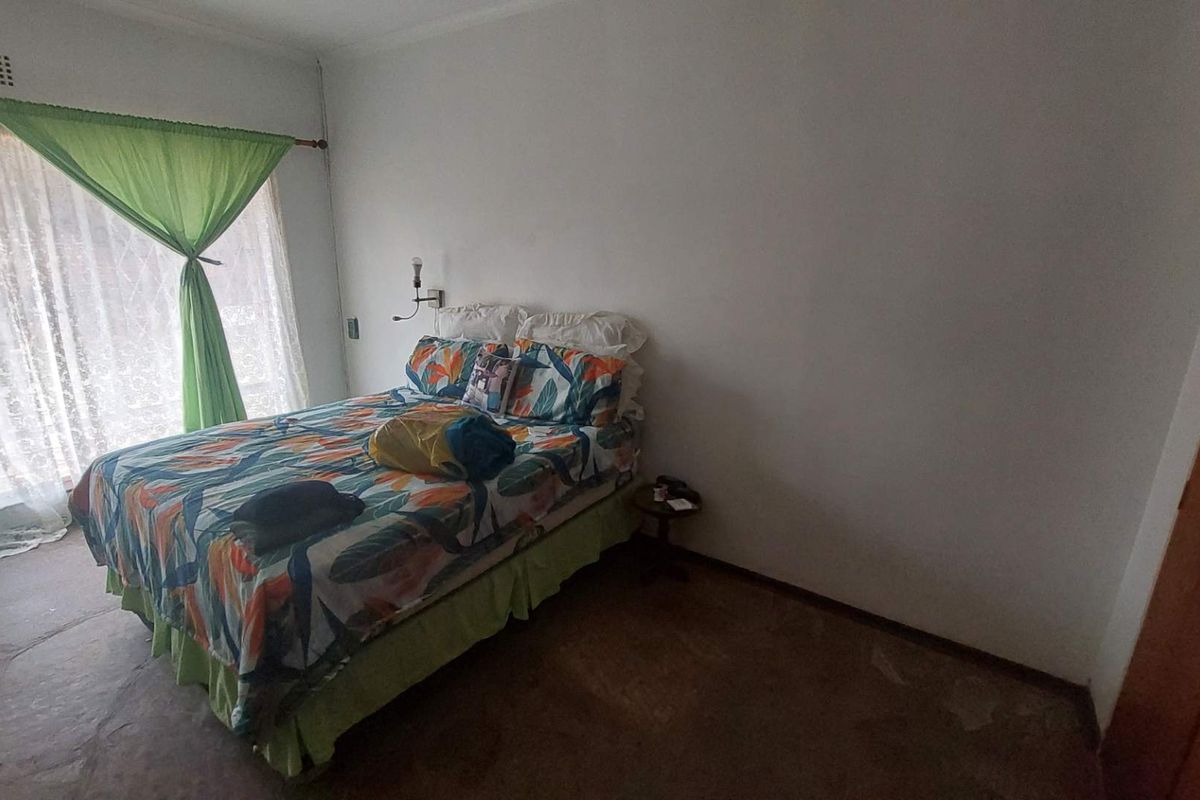 HOUSE FOR SALE, CLAREMONT - Photo 5