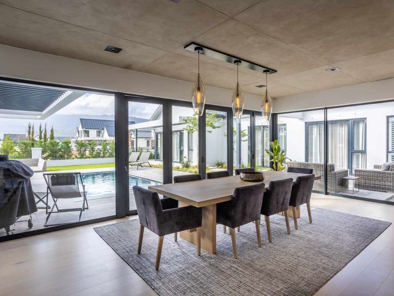 Exceptional Five-Bedroom Furnished Home to Rent in La Vue Neighbourhood on Val de Vie Estate - Photo 4