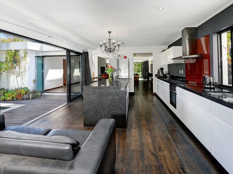 Elegant and spacious family home in Welgemoed - Photo 7