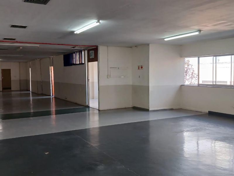 377 sqm commercial space in Claremont - Photo 4
