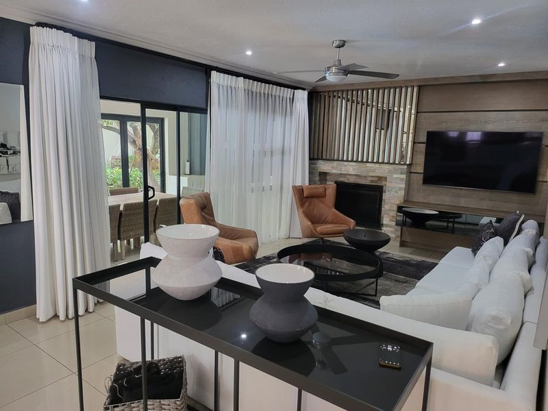 4 Bedroom House to Rent In North Riding - Photo 7