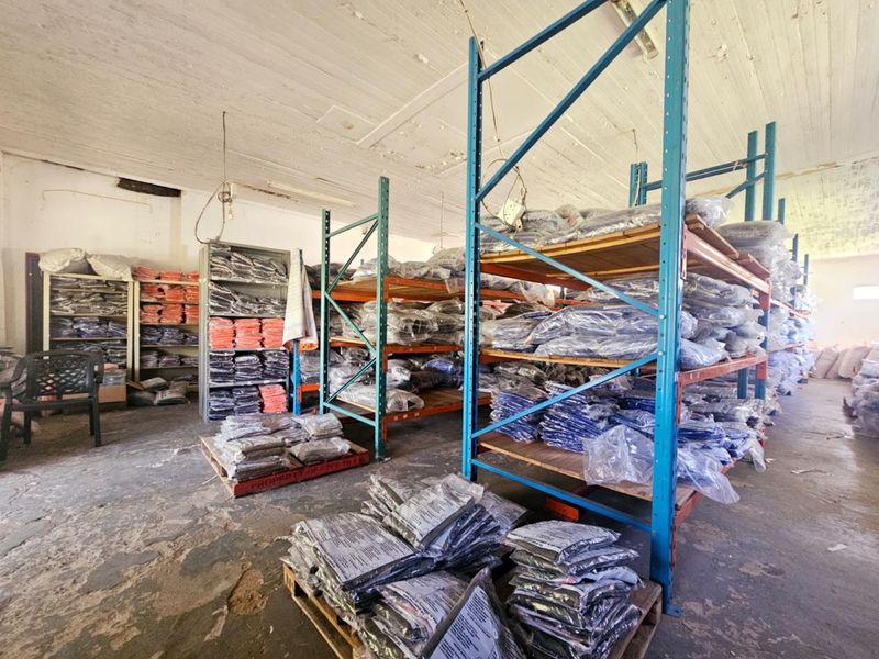 "Ideal Business Hub: Offices, Cold Rooms, Warehouses & More!" - Photo 5