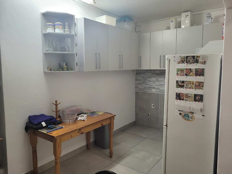 3 Bedroom Duplex. - Photo 9