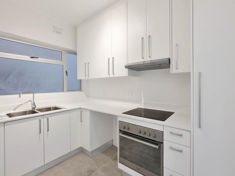 Unfurnished and Immediately available in Sea Point - Photo 4