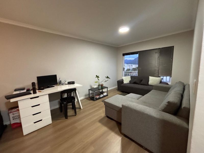 2 Bedroom Apartment - Photo 6