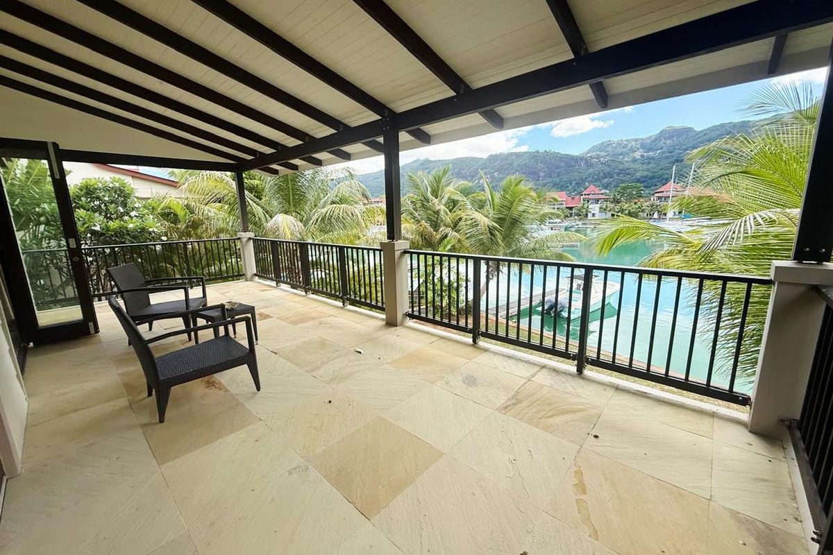 Exceptional free standing Maison - Photo 2