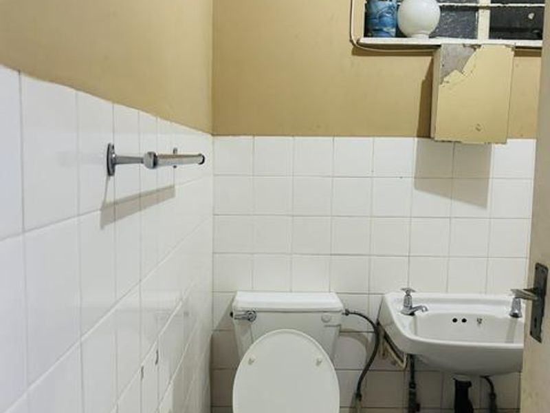 Affordable 2-Bedroom Flat for Sale - Photo 10