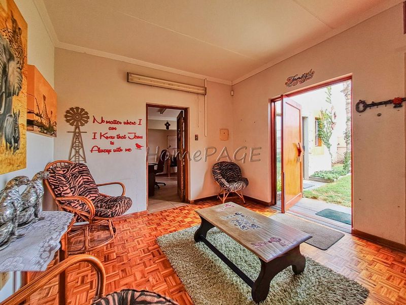Lagoon, Walvis Bay:  Neat 3 Bedr Home is for Sale - Photo 6