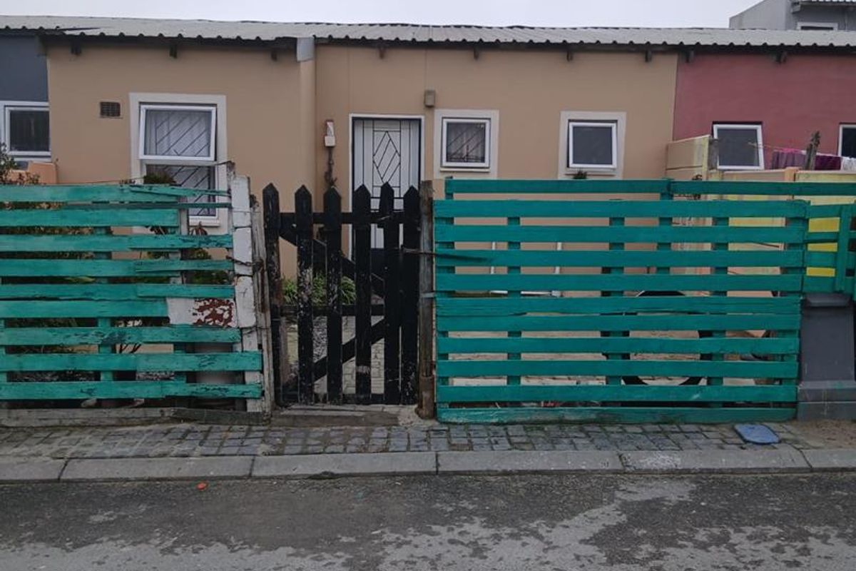 Charming 2-Bedroom Semi-Detached House in New Beginning - Photo 5
