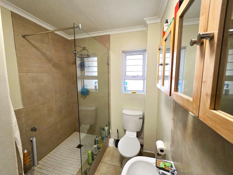 Prime 2-Bedroom Apartment in Bergzicht Plaza – Steps from Stellenbosch University - Photo 6