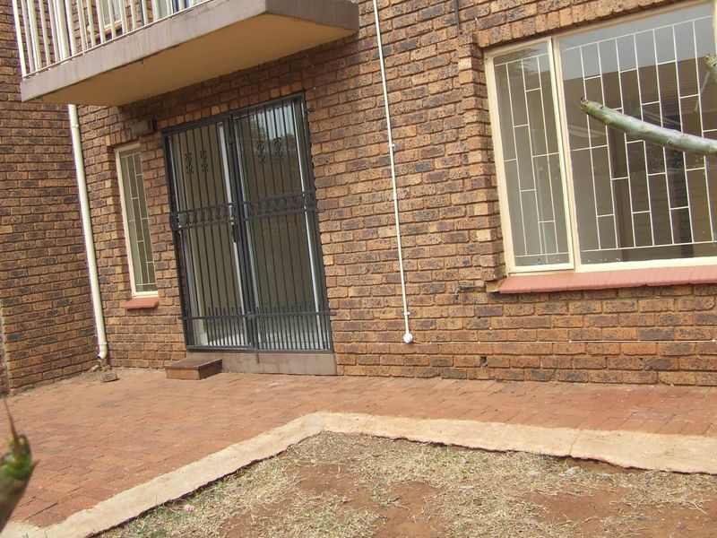 2 BEDROOM FLAT TO RENT IN DOORNPOORT - Photo 4