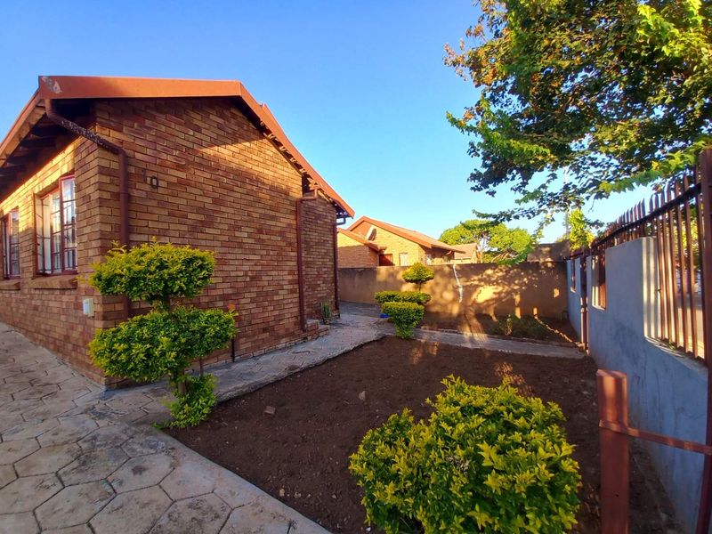 Three bedrooms house for sale in Lotus Gardens - Photo 3