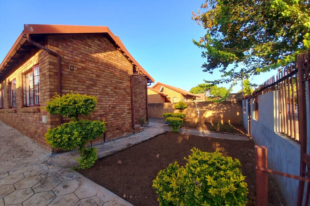 Three bedrooms house for sale in Lotus Gardens - Photo 3