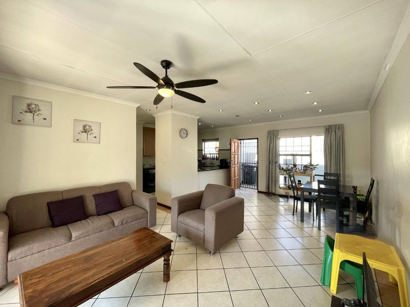Enjoy Lifestyle & Security in This Eco Park 2-Bedroom Home - Photo 5