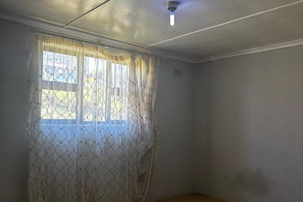 Simple and Functional 2-Bedroom House for Sale - Photo 4