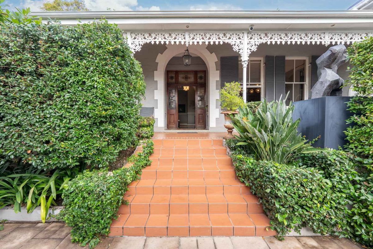 Character-Filled Victorian Family Home - Photo 3