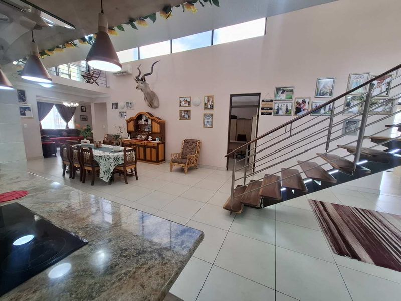 Massive home - Photo 7