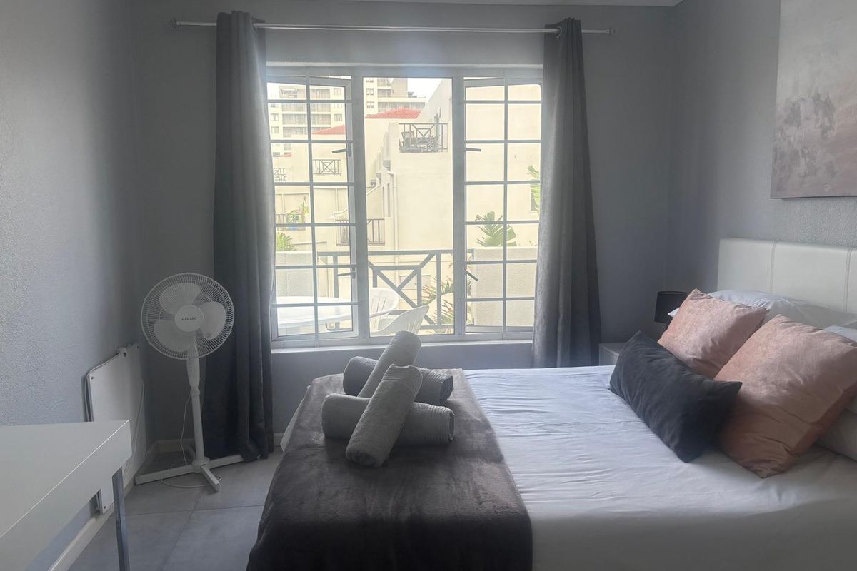 Stunning FURNISHED 2 bedroom apartment in Mont Serrat West Beach - Photo 5