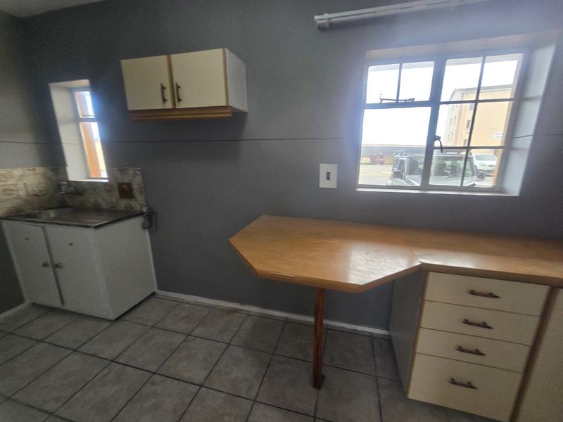 Lock-Up and Go Convenience - Photo 3