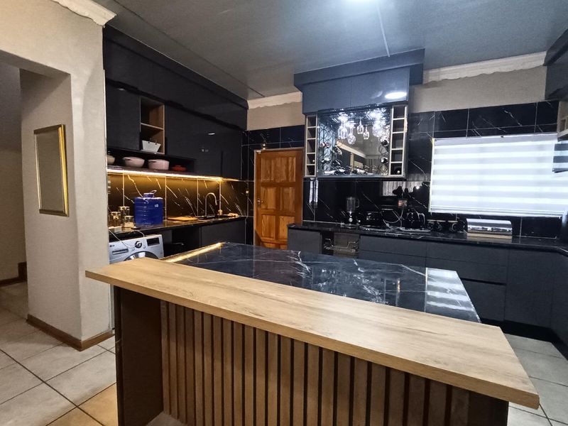 Beautiful newly renovated duet in langenhovenpark - Photo 2