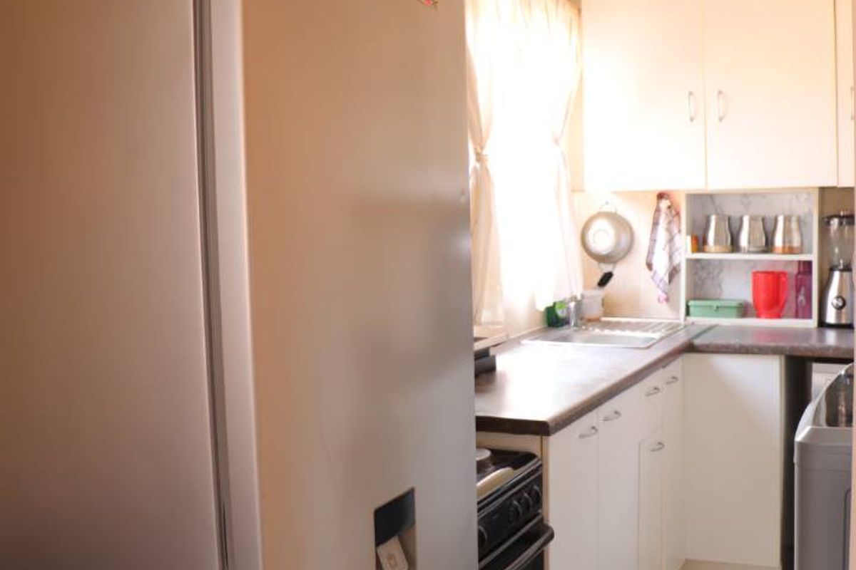 Townhouse for sale in Protea Glen Estates - Photo 2