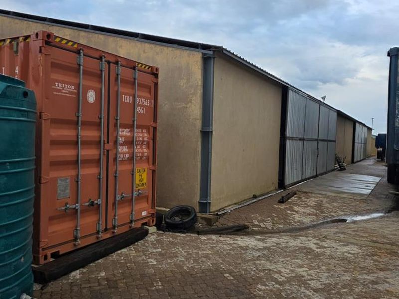 Warehouse with huge yard space in Brakwater - Photo 6