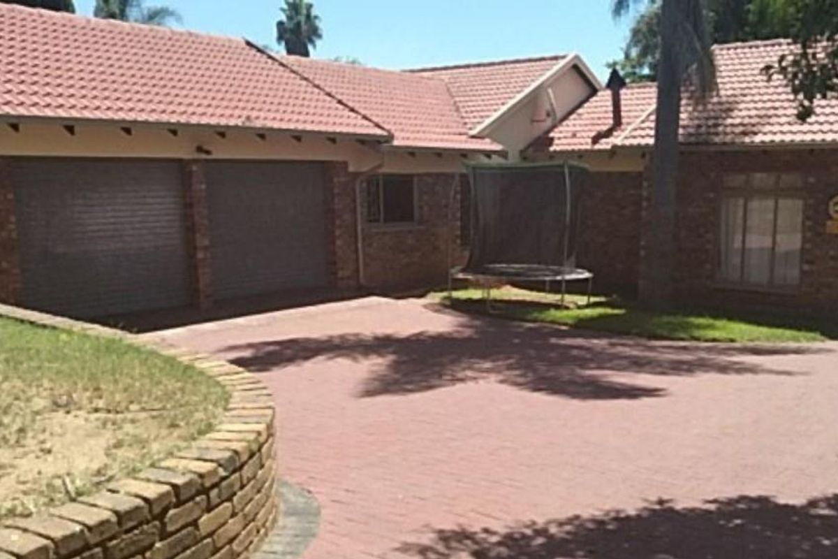 Priced to sell property - Photo 4