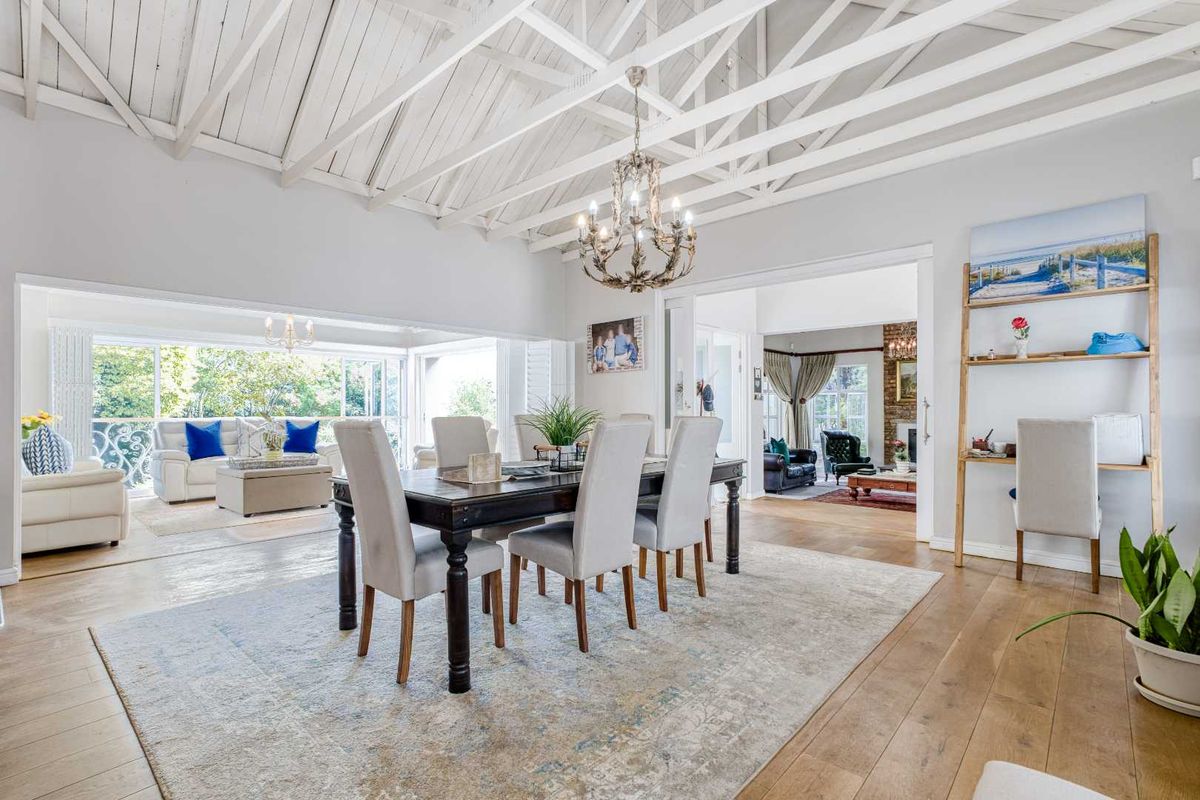 SPACIOUS 4 BEDROOM HOME IN PEACEFUL SECURE ESTATE, DAINFERN VALLEY - Photo 5