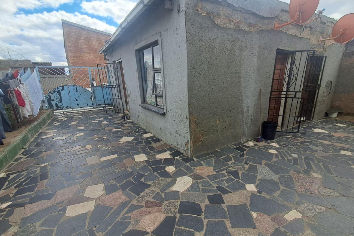 An Investment Property In Ivory Park - Photo 2