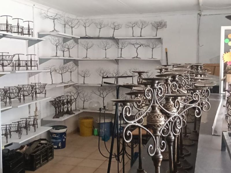 39 YEAR OLD BUSINESS .EXCELLENT INCOME. INCLUDES BUILDING - Photo 2