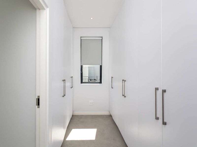 A stylish three-bedroom home in North Pointe Neighbourhood on Val de Vie Estate. - Photo 9