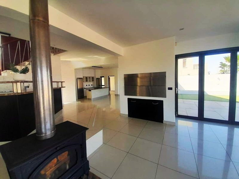 DUNEVIEW MANSION IN PERFECT AREA WITH UNINTERUPTED DUNEVIEWS!! - Photo 8