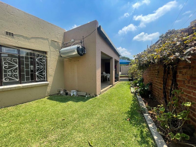 Spacious 2 Bedroom Garden Cottage - Homestead - Photo 3