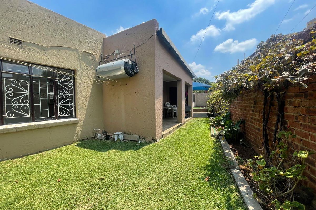 Spacious 2 Bedroom Garden Cottage - Homestead - Photo 3